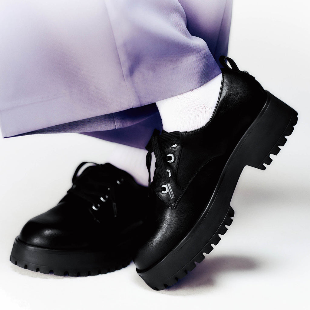 Makinley Black shoes - image 2 - Call It Spring KSA