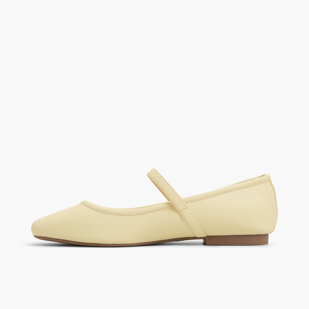 Janeyy Light yellow shoes - image 4 - Call It Spring KSA